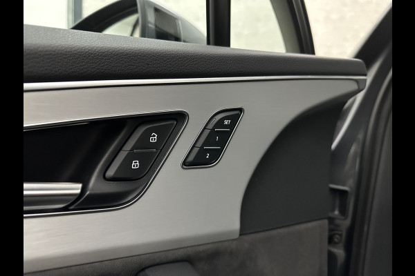Audi Q7 TFSI e 381PK S-Line | 360 Camera | RS-Leder | Laser-LED | BTW | ACC | Head-Up | Panorama | Keyless-Entry | Luchtvering | Memory | Lane & Side assist | Sportstoelen | Black optic | Bovag Garantie.