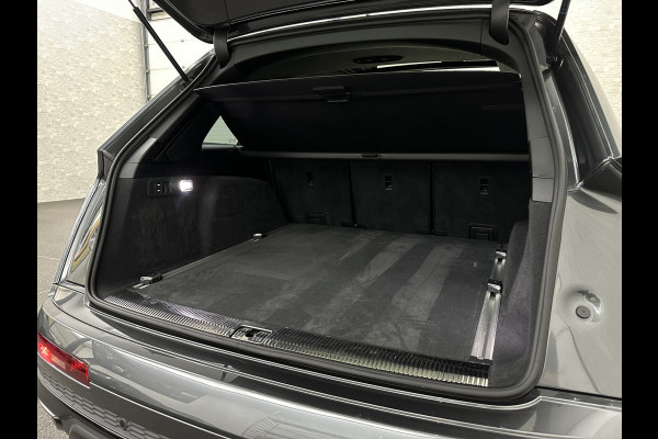 Audi Q7 TFSI e 381PK S-Line | 360 Camera | RS-Leder | Laser-LED | BTW | ACC | Head-Up | Panorama | Keyless-Entry | Luchtvering | Memory | Lane & Side assist | Sportstoelen | Black optic | Bovag Garantie.