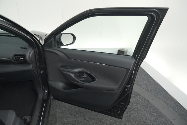 Toyota Yaris Cross 1.5 Hybrid 130 AT Teamplayer | Camera | Dodehoekdetectie | Apple Carplay | Parkeersensoren | Stoelverwarming
