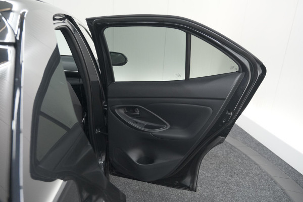 Toyota Yaris Cross 1.5 Hybrid 130 AT Teamplayer | Camera | Dodehoekdetectie | Apple Carplay | Parkeersensoren | Stoelverwarming