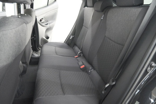 Toyota Yaris Cross 1.5 Hybrid 130 AT Teamplayer | Camera | Dodehoekdetectie | Apple Carplay | Parkeersensoren | Stoelverwarming
