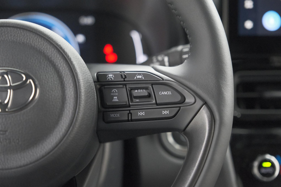 Toyota Yaris Cross 1.5 Hybrid 130 AT Teamplayer | Camera | Dodehoekdetectie | Apple Carplay | Parkeersensoren | Stoelverwarming