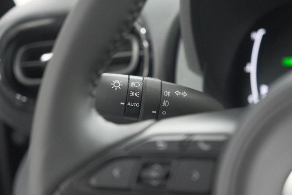 Toyota Yaris Cross 1.5 Hybrid 130 AT Teamplayer | Camera | Dodehoekdetectie | Apple Carplay | Parkeersensoren | Stoelverwarming