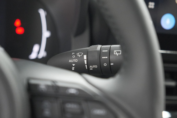 Toyota Yaris Cross 1.5 Hybrid 130 AT Teamplayer | Camera | Dodehoekdetectie | Apple Carplay | Parkeersensoren | Stoelverwarming