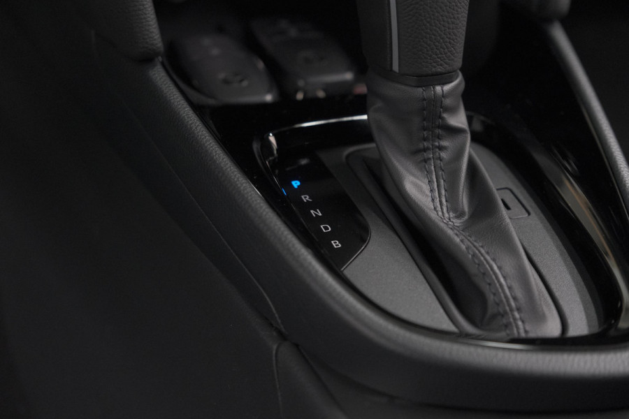 Toyota Yaris Cross 1.5 Hybrid 130 AT Teamplayer | Camera | Dodehoekdetectie | Apple Carplay | Parkeersensoren | Stoelverwarming