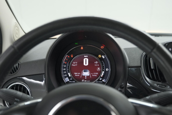Fiat 500C TwinAir Turbo Lounge | Parkeersensoren | Climate control | Cruise control | Apple Carplay