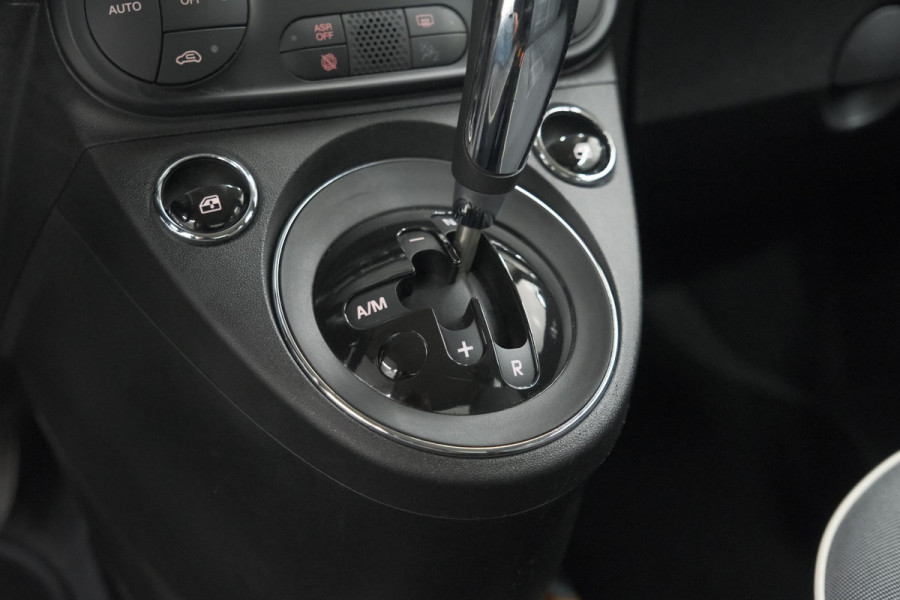 Fiat 500C TwinAir Turbo Lounge | Parkeersensoren | Climate control | Cruise control | Apple Carplay