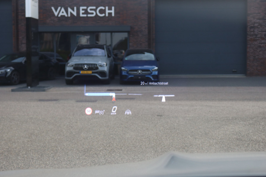 Mercedes-Benz GLE 400 e 4MATIC AMG Line Premium+ | Facelift | Luchtvering | Distronic+ | Burmester | Memory | Trekhaak | Surround Camera | Panoramadak | HUD | Nappa Leder | Verwarmd Stuurwiel |
