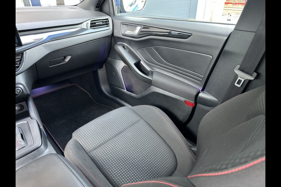 Ford Focus 1.0 EBH ST Line X AUTOMAAT! SPOILERPACK! DRIVERPACK! WINTERPACK!