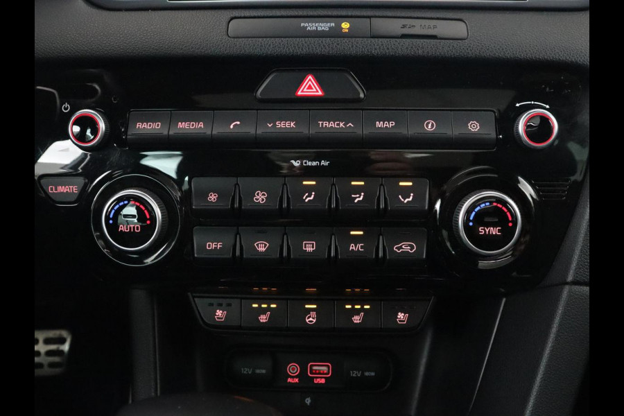 Kia Sportage 1.6 T-GDI 4WD GT-Line PlusLine | Panoramadak | Stoelventilatie | Adaptive cruise | JBL Sound | Camera | Trekhaak | Leder | Navigatie | Keyless | Xenon