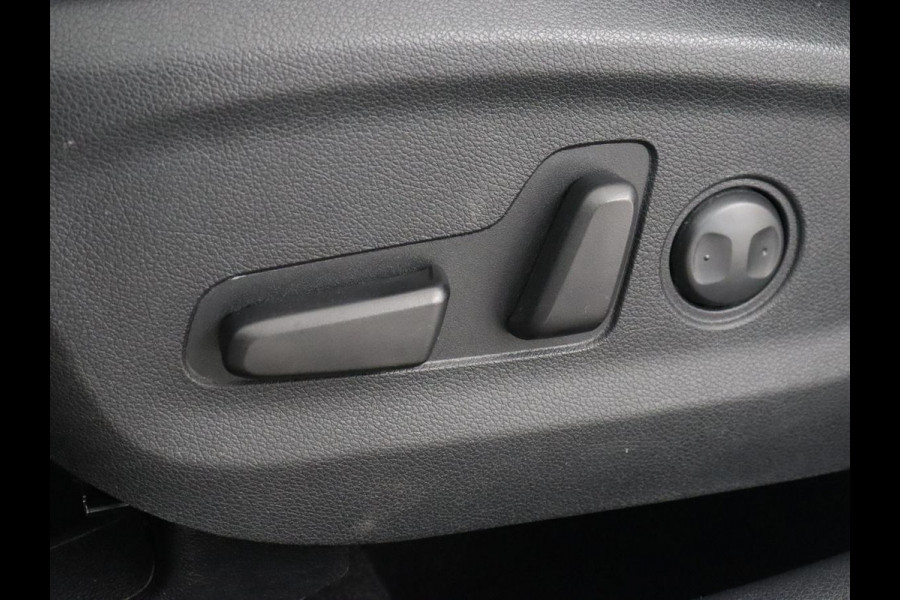 Kia Sportage 1.6 T-GDI 4WD GT-Line PlusLine | Panoramadak | Stoelventilatie | Adaptive cruise | JBL Sound | Camera | Trekhaak | Leder | Navigatie | Keyless | Xenon