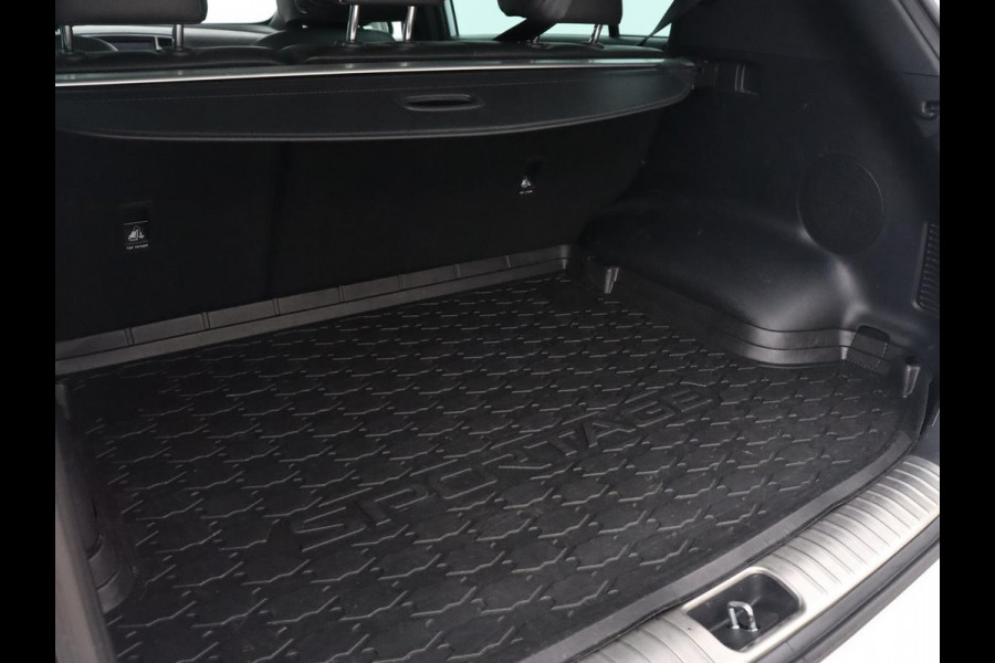 Kia Sportage 1.6 T-GDI 4WD GT-Line PlusLine | Panoramadak | Stoelventilatie | Adaptive cruise | JBL Sound | Camera | Trekhaak | Leder | Navigatie | Keyless | Xenon