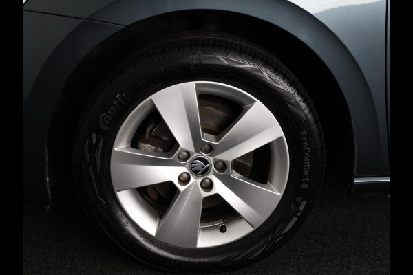 Škoda SCALA 1.0 TSI Sport Business 110 pk | Navigatie via App | Parkeersensoren achter | Cruise control | LED koplampen | Apple Carplay/Android Auto |