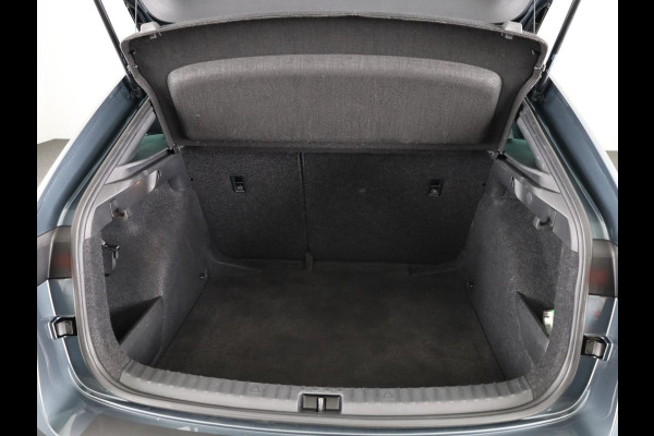 Škoda SCALA 1.0 TSI Sport Business 110 pk | Navigatie via App | Parkeersensoren achter | Cruise control | LED koplampen | Apple Carplay/Android Auto |
