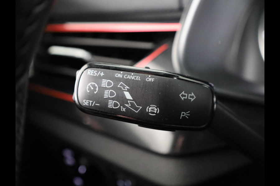Škoda SCALA 1.0 TSI Sport Business 110 pk | Navigatie via App | Parkeersensoren achter | Cruise control | LED koplampen | Apple Carplay/Android Auto |