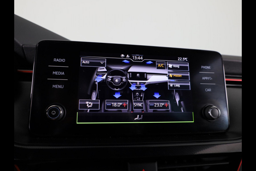 Škoda SCALA 1.0 TSI Sport Business 110 pk | Navigatie via App | Parkeersensoren achter | Cruise control | LED koplampen | Apple Carplay/Android Auto |