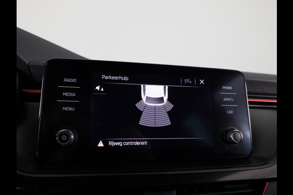 Škoda SCALA 1.0 TSI Sport Business 110 pk | Navigatie via App | Parkeersensoren achter | Cruise control | LED koplampen | Apple Carplay/Android Auto |