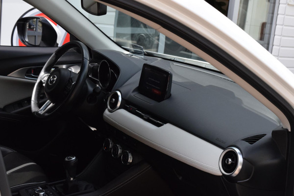 Mazda CX-3 2.0 Luxury|Leer|elektr.stoelen|Cam.|18"|HUD