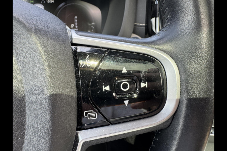 Volvo XC60 2.0 T8 Twin Engine AWD Inscription | Panoramadak | Camera | Stoelventilatie/Verwarming | Lederen Bekleding |