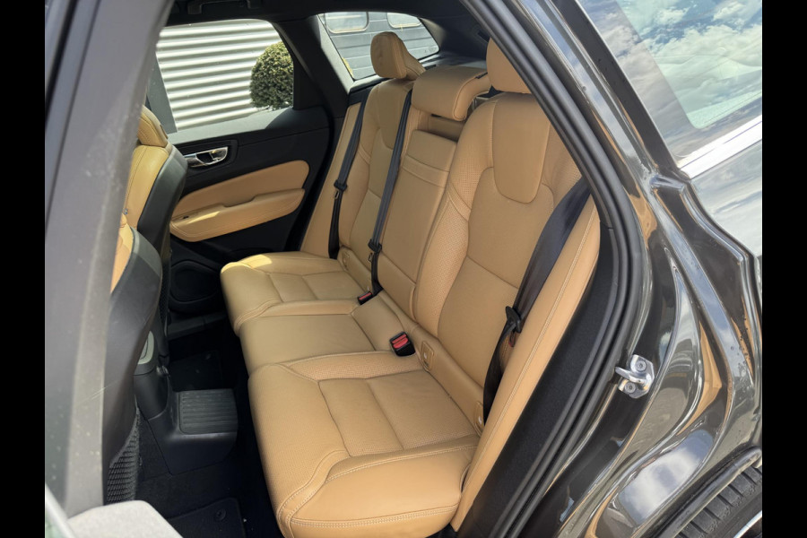 Volvo XC60 2.0 T8 Twin Engine AWD Inscription | Panoramadak | Camera | Stoelventilatie/Verwarming | Lederen Bekleding |