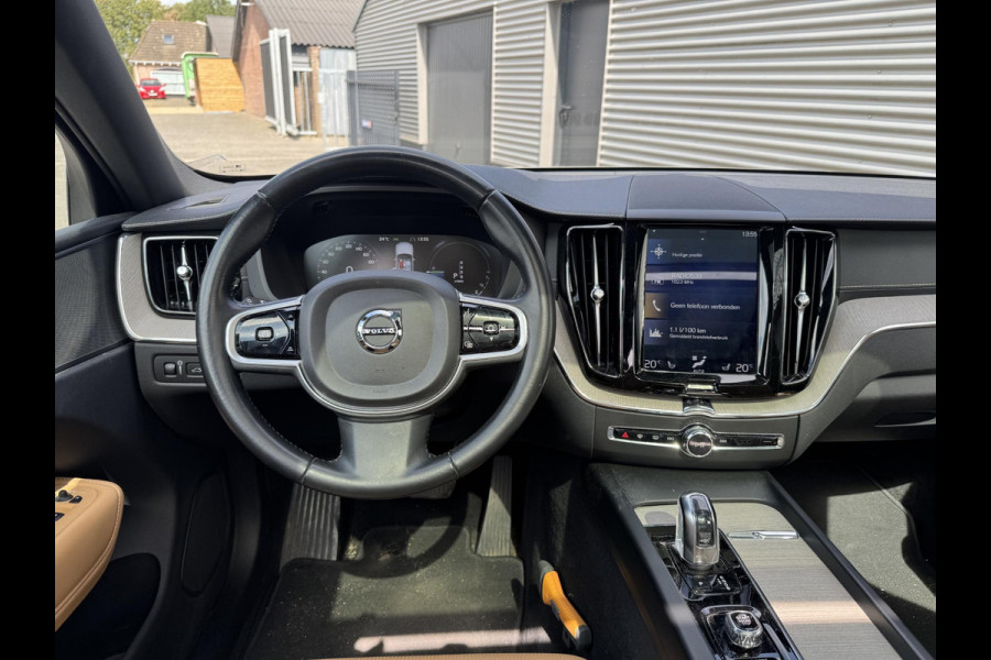Volvo XC60 2.0 T8 Twin Engine AWD Inscription | Panoramadak | Camera | Stoelventilatie/Verwarming | Lederen Bekleding |