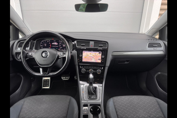 Volkswagen Golf 1.5 TSI Highline Business R Virtual/Blindspot/Camera