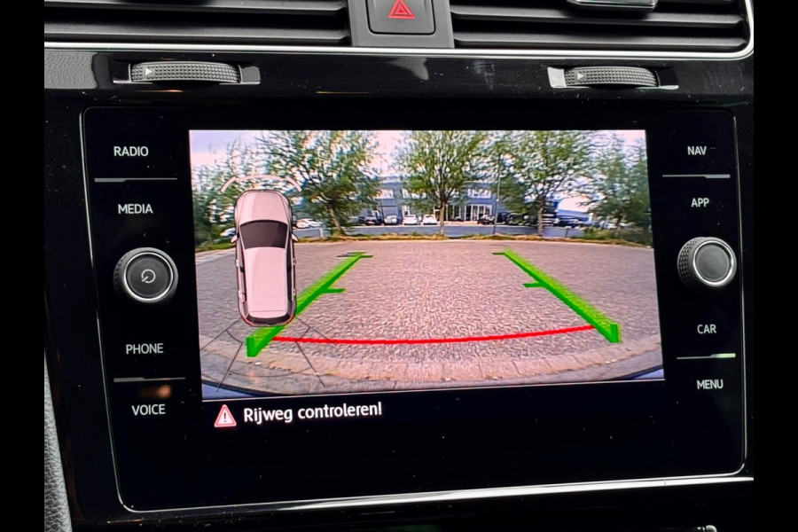 Volkswagen Golf 1.5 TSI Highline Business R Virtual/Blindspot/Camera