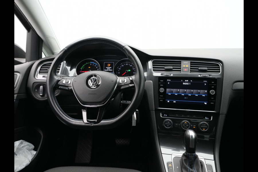 Volkswagen e-Golf E-DITION Navigatie Pdc Acc 17'' Lm Velgen 218
