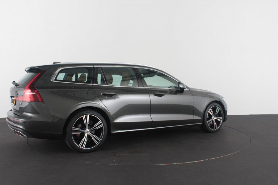 Volvo V60 2.0 T4 Inscription > 190pk/Memory/Leer/19inch/PINE GREY & Moritz Amber...