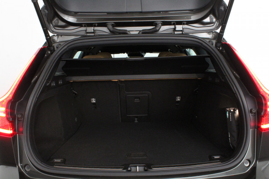 Volvo V60 2.0 T4 Inscription > 190pk/Memory/Leer/19inch/PINE GREY & Moritz Amber...