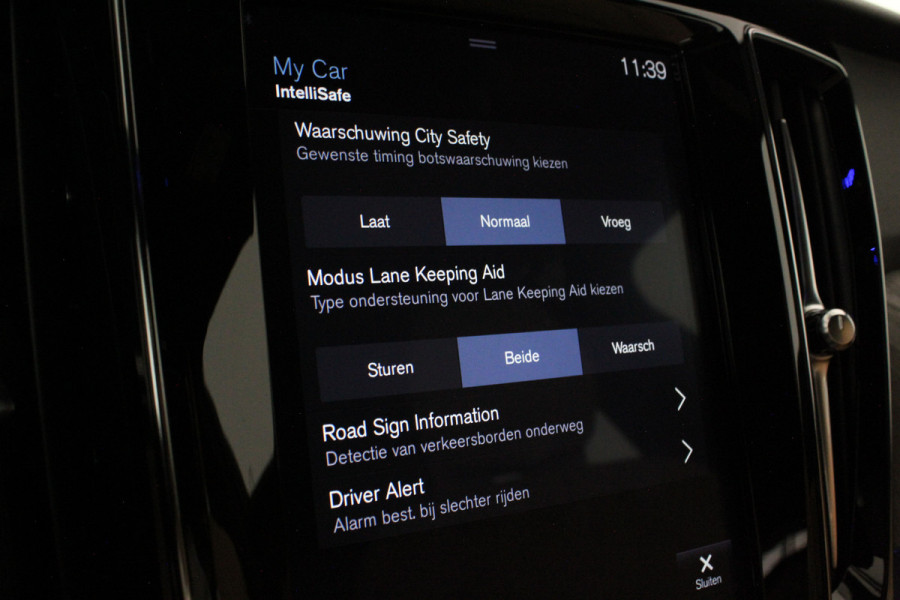 Volvo V60 2.0 T4 Inscription > 190pk/Memory/Leer/19inch/PINE GREY & Moritz Amber...