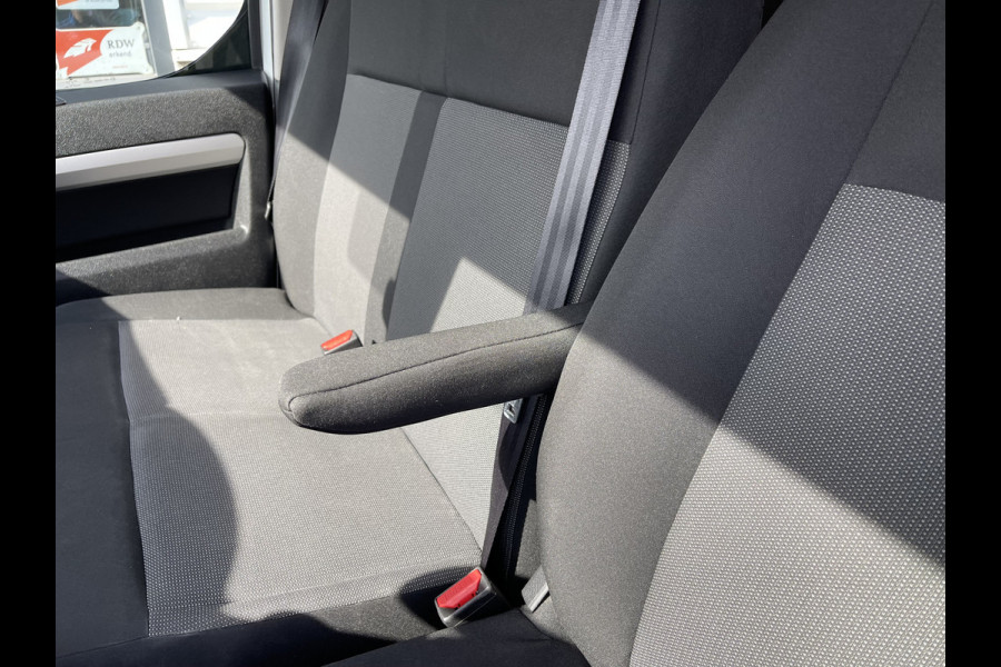 Opel Vivaro 2.0 CDTI 122pk L3H1 DC 6 persoons Edition / vaste prijs rijklaar € 20.950 ex btw / lease vanaf € 342 / euro 6 / bpm vrij / airco / cruise / navi / dubbele schuifdeur !