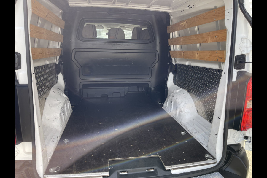Opel Vivaro 2.0 CDTI 122pk L3H1 DC 6 persoons Edition / vaste prijs rijklaar € 20.950 ex btw / lease vanaf € 342 / euro 6 / bpm vrij / airco / cruise / navi / dubbele schuifdeur !