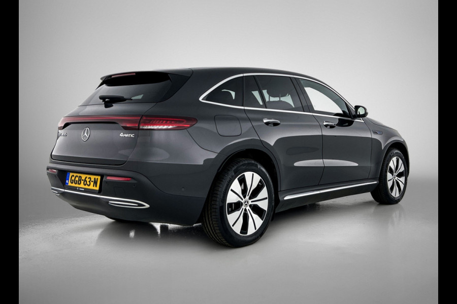Mercedes-Benz EQC 400 4MATIC Luxury Line 80 kWh shuif/kantel dak | Navigatie | lichtmetalen velgen | Parking support met camera achter Inclusief 48 maanden Mercedes-Benz Certified garantie voor Europa.