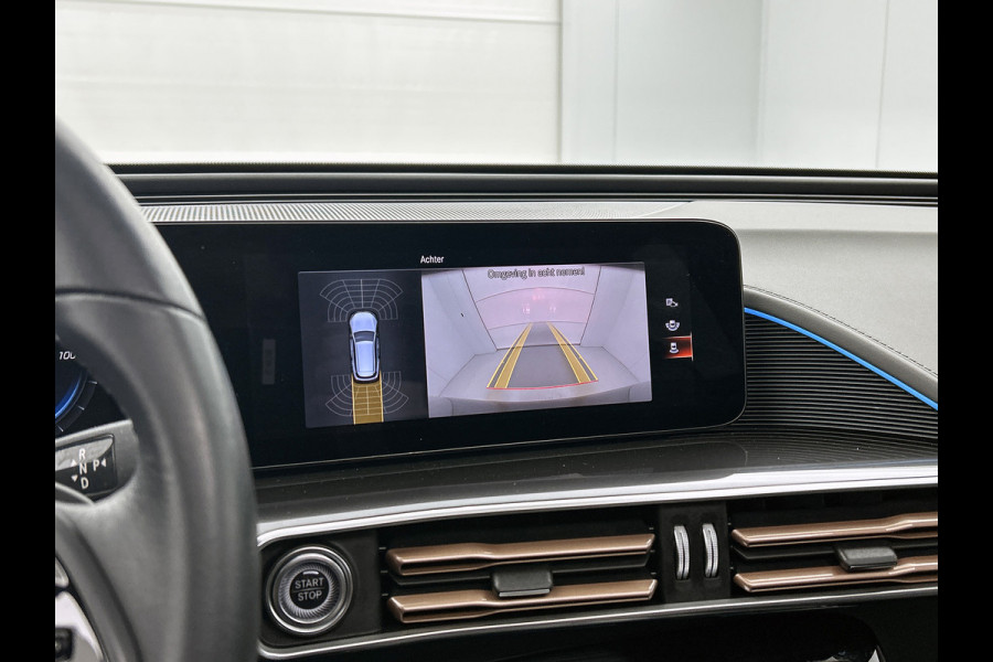 Mercedes-Benz EQC 400 4MATIC Luxury Line 80 kWh shuif/kantel dak | Navigatie | lichtmetalen velgen | Parking support met camera achter Inclusief 48 maanden Mercedes-Benz Certified garantie voor Europa.