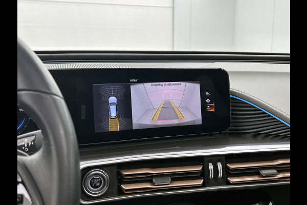 Mercedes-Benz EQC 400 4MATIC Luxury Line 80 kWh shuif/kantel dak | Navigatie | lichtmetalen velgen | Parking support met camera achter Inclusief 48 maanden Mercedes-Benz Certified garantie voor Europa.