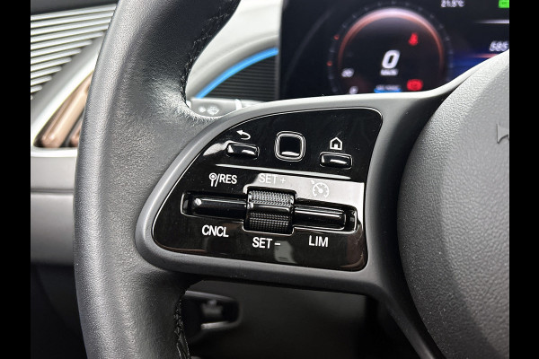 Mercedes-Benz EQC 400 4MATIC Luxury Line 80 kWh shuif/kantel dak | Navigatie | lichtmetalen velgen | Parking support met camera achter Inclusief 48 maanden Mercedes-Benz Certified garantie voor Europa.