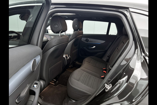 Mercedes-Benz EQC 400 4MATIC Luxury Line 80 kWh shuif/kantel dak | Navigatie | lichtmetalen velgen | Parking support met camera achter Inclusief 48 maanden Mercedes-Benz Certified garantie voor Europa.