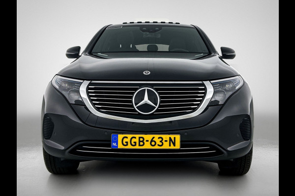 Mercedes-Benz EQC 400 4MATIC Luxury Line 80 kWh shuif/kantel dak | Navigatie | lichtmetalen velgen | Parking support met camera achter Inclusief 48 maanden Mercedes-Benz Certified garantie voor Europa.