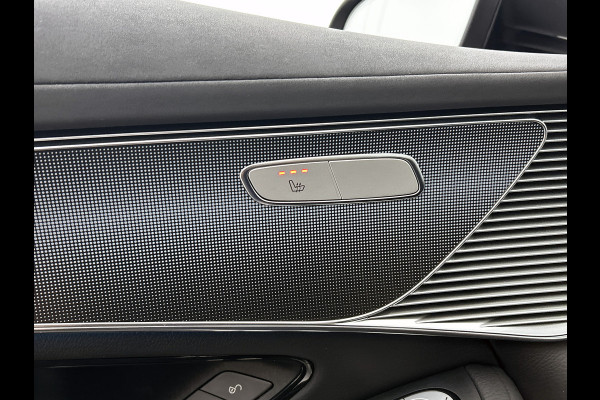 Mercedes-Benz EQC 400 4MATIC Luxury Line 80 kWh shuif/kantel dak | Navigatie | lichtmetalen velgen | Parking support met camera achter Inclusief 48 maanden Mercedes-Benz Certified garantie voor Europa.