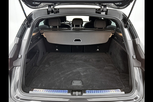 Mercedes-Benz EQC 400 4MATIC Luxury Line 80 kWh shuif/kantel dak | Navigatie | lichtmetalen velgen | Parking support met camera achter Inclusief 48 maanden Mercedes-Benz Certified garantie voor Europa.