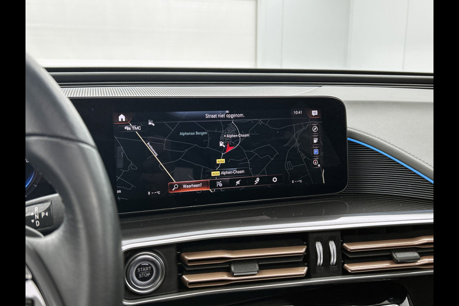 Mercedes-Benz EQC 400 4MATIC Luxury Line 80 kWh shuif/kantel dak | Navigatie | lichtmetalen velgen | Parking support met camera achter Inclusief 48 maanden Mercedes-Benz Certified garantie voor Europa.