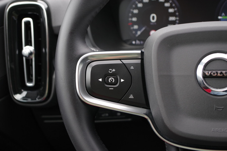 Volvo XC40 1.5 T5 Twin Engine 262 PK Momentum Pro PHEV, Carplay, Climate Control, Cruise Control, Camera
