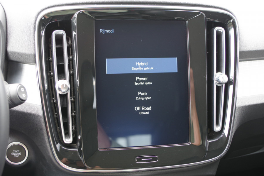 Volvo XC40 1.5 T5 Twin Engine 262 PK Momentum Pro PHEV, Carplay, Climate Control, Cruise Control, Camera