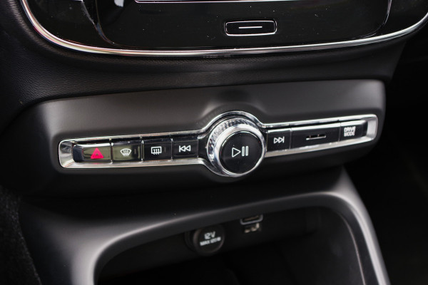 Volvo XC40 1.5 T5 Twin Engine 262 PK Momentum Pro PHEV, Carplay, Climate Control, Cruise Control, Camera