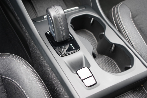 Volvo XC40 1.5 T5 Twin Engine 262 PK Momentum Pro PHEV, Carplay, Climate Control, Cruise Control, Camera
