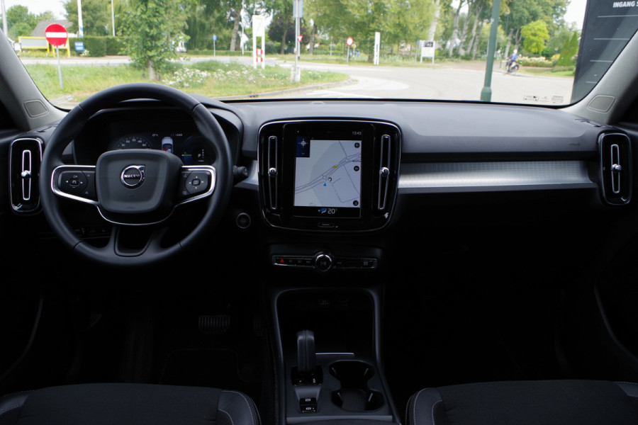 Volvo XC40 1.5 T5 Twin Engine 262 PK Momentum Pro PHEV, Carplay, Climate Control, Cruise Control, Camera