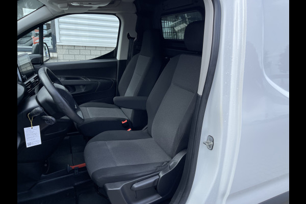 Peugeot Partner 1.2 PureTech Premium / benzine grijs kenteken / vaste prijs rijklaar € 13.450 ex btw / airco / cruise control / schuifdeur / navigatie / armsteun / euro 6 / lease vanaf € 227