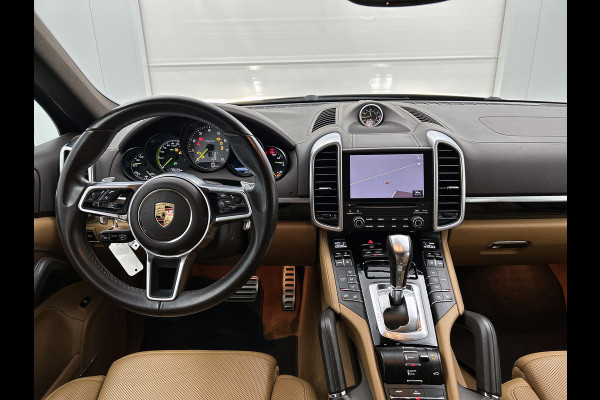 Porsche Cayenne 3.0 S E-Hybrid Platinum Edition(NL-auto, Perfect onderH, Trekhaak, Stoel Koeling, 360 Camera, Comfort Stoelen,Etc)