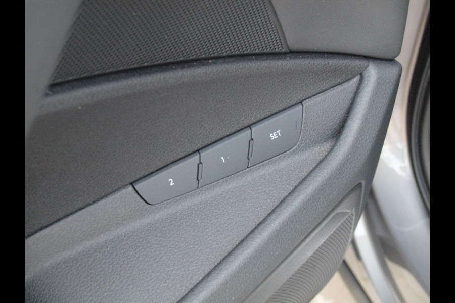 Audi e-tron 55 quattro Business edition Plus 95 kWh | Panoramadak | Camera | Apple Carplay | 51.000KM | NL-Auto |